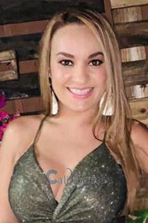 201266 - Karina Age: 36 - Costa Rica