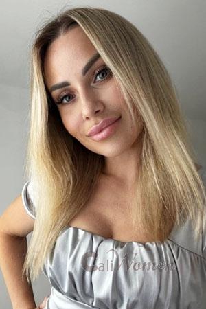 223452 - Elena Age: 43 - Ukraine
