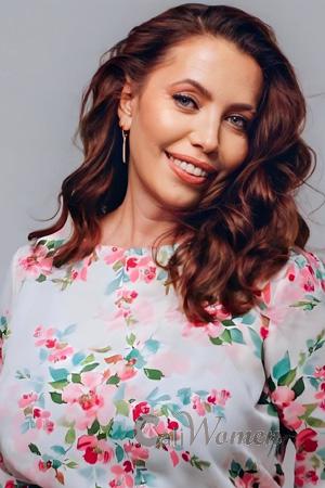 228205 - Yuliia Age: 58 - Ukraine